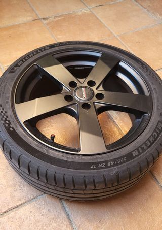 Neumáticos Michelin Pilot Sport 5 + Llantas Dezent