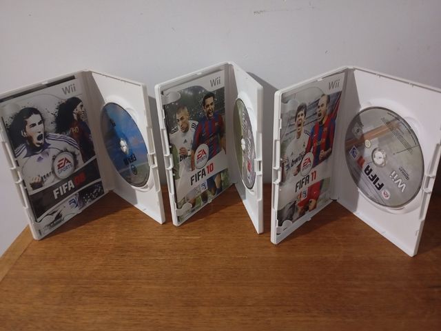 Pacchetto 3 giochi Wii FIFA: 08, 10, 11