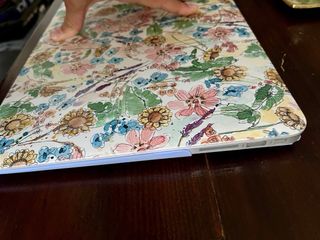 Funda MacBook Air Petite Mafalda Flores