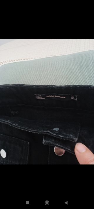 Falda corta Zara TRF negra