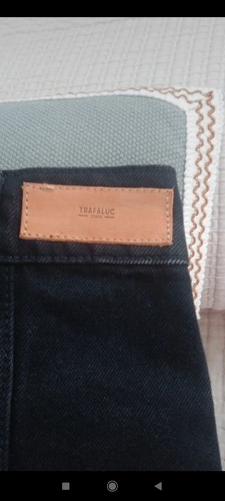 Falda corta Zara TRF negra