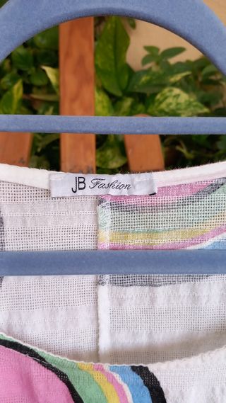Blusa entretiempo multicolor con círculos