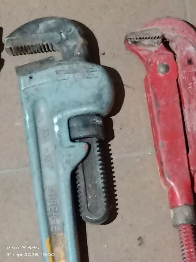 Juego de llaves de fontanero