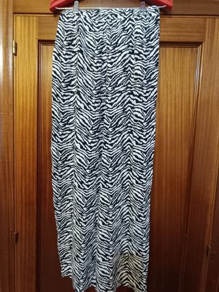 Pantalón Zara fluido estampado cebra Talla S