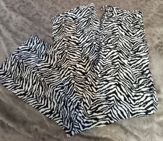 Pantalón Zara fluido estampado cebra Talla S