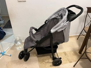 Carrito de bebé reclinable gris