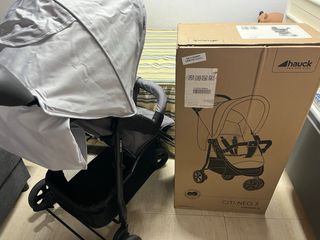 Carrito de bebé reclinable gris