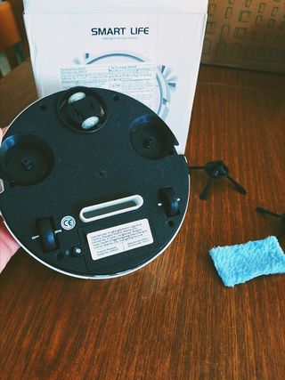 Robot aspirapolvere Smart Life bianco