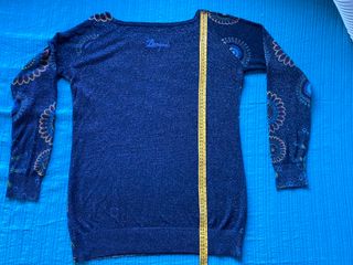 Jersey Desigual azul con mandalas y lentejuelas