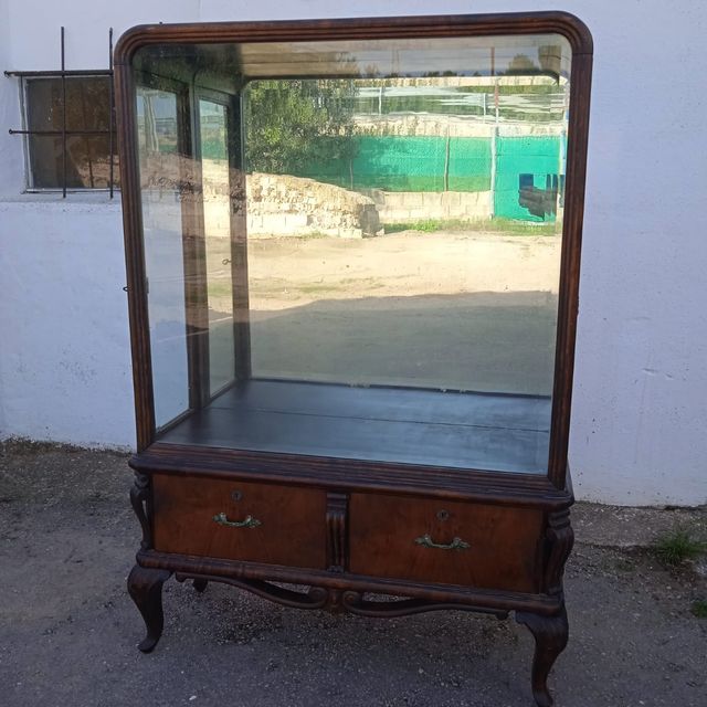 Vitrina francesa S.XIX.