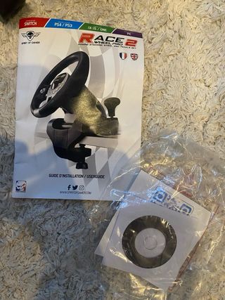 Volante Spirit of Gamer com pedais