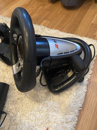 Volante Spirit of Gamer com pedais