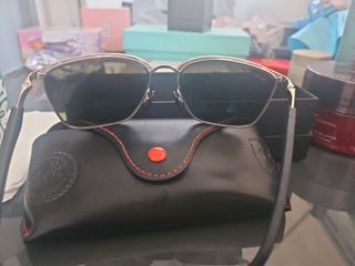 Gafas de Sol Ray-Ban Ferrari Negras polarizadas.