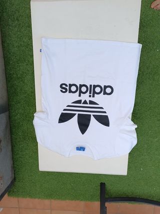 Camiseta Adidas Blanca con Logo Trefoil
