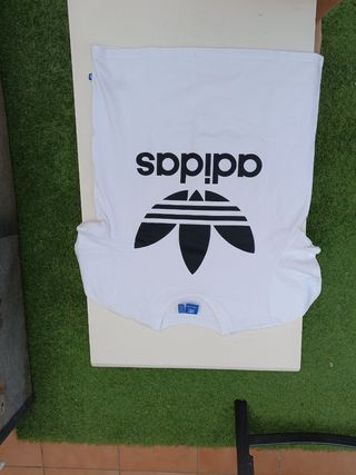 Camiseta Adidas Blanca con Logo Trefoil