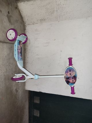 Patinete infantil Frozen
