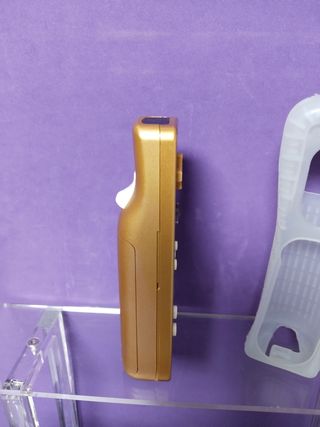 Nintendo Wii Remote Plus Dorado Zelda