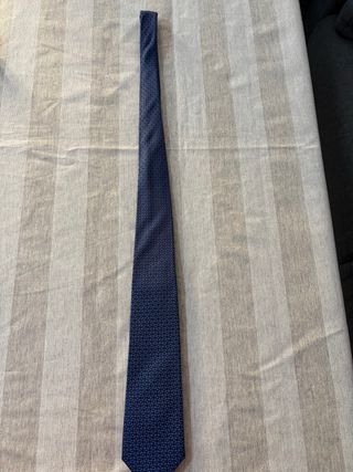Corbata azul estampada