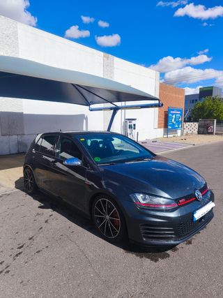 Volkswagen Golf 2015