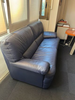 Sofá de piel azul oscuro de 2 plazas