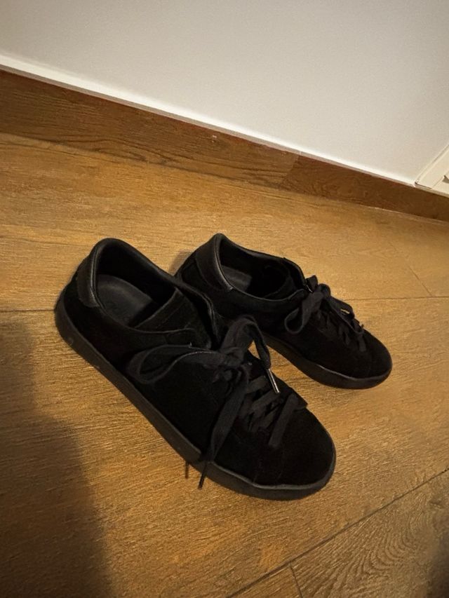 Zapatillas Adidas de ante negras