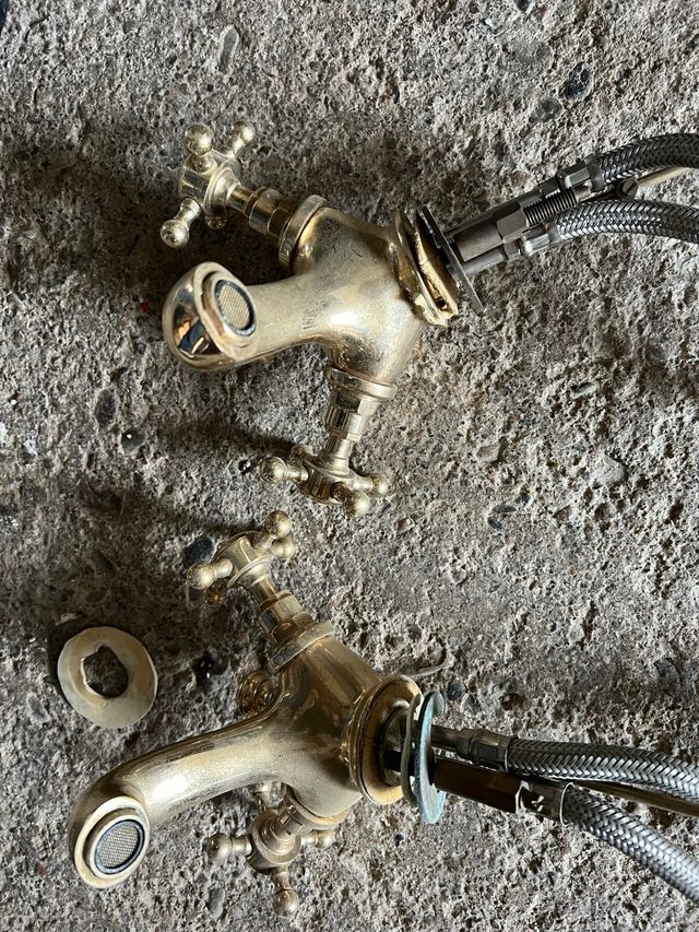 Grifo Stil Antic Dorado