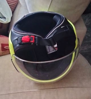 Casco de moto LS2 amarillo