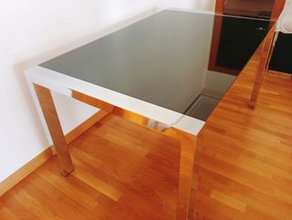 Mesa de salón cristal y metal