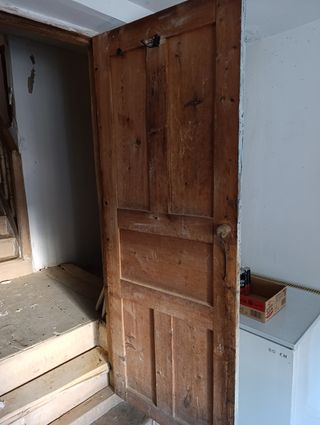 Puerta antigua de madera interior