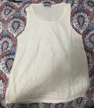Camiseta blanca de encaje