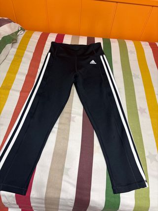 Mallas Adidas Negras con Rayas Blancas