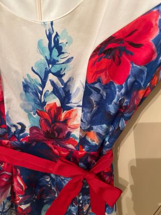 Abito elegante Rinascimento floreale