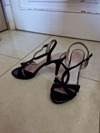 Sandalias de tacón negras