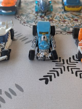31 Coches Hot Wheels
