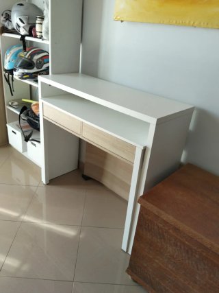 Escritorio extensible madera y blanco