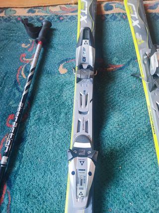 Esquís Fischer CTX 200 con bastones