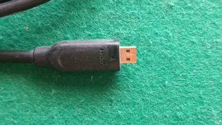 Cable HDMI a Micro-HDMI (Tipo A ⟷ Tipo D) – ~1,5 m