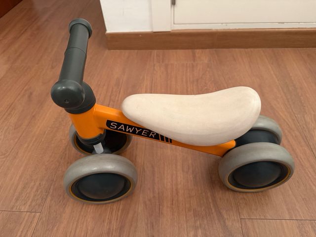 Bicicleta de aprendizaje para bebé Sawyer