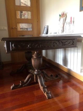 Mesa de comedor de madera maciza