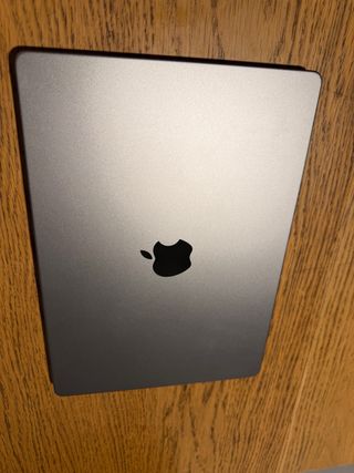 MacBook Pro 14' M2 Pro 2023 Gris Espacial