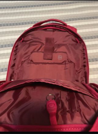 Mochila para portátil y tablet roja