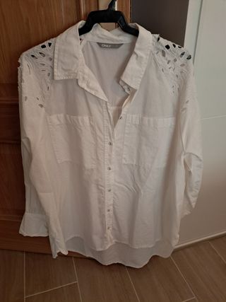 Camisa Chica ONLY Encaje Blanca Talla L