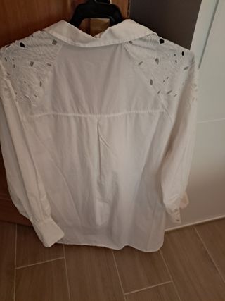 Camisa Chica ONLY Encaje Blanca Talla L