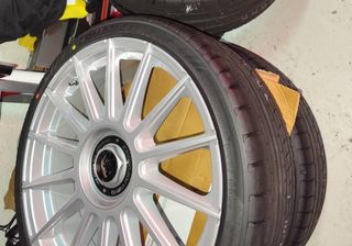 2 Llantas Avus 19" con neumáticos yokohama