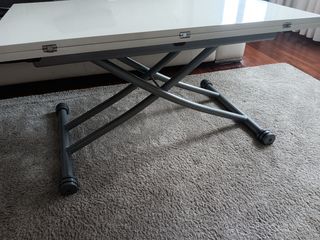 Mesa Menzzo extensible y regulable en altura 