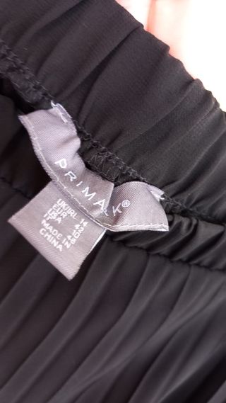 Falda Primark larga plisada talla 42

