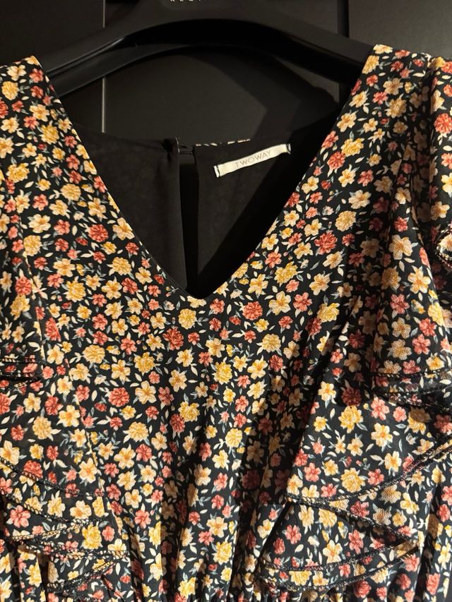 Vestitino a fiori nero