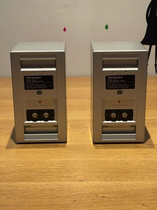 Altavoces Technics SB-F1 Plata