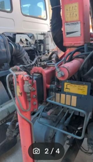 Camión grúa pluma volquete Volvo FL6