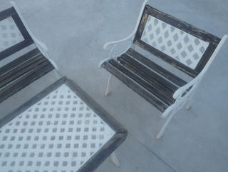 Conjunto jardín forja y madera